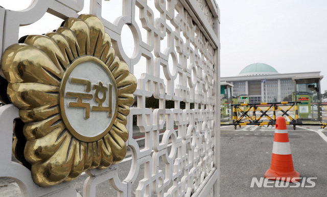 4월 국회 오늘 시작…산적한 쟁점 법안 통과 여전히 난망