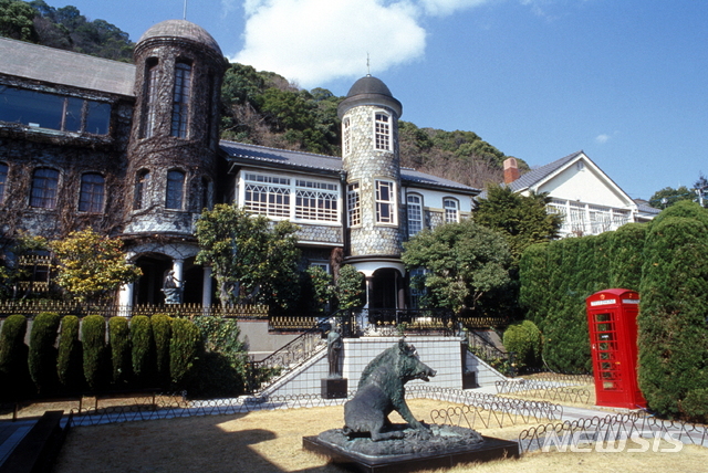 고베 기타노이진칸 우로코의 집 우로코미술관