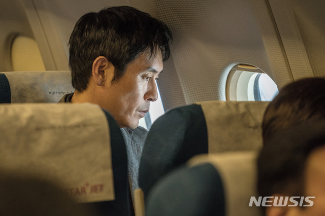 '생일' 설경구·전도연, 18년만에 재회···"세월호 아픔 잊지 않겠다"