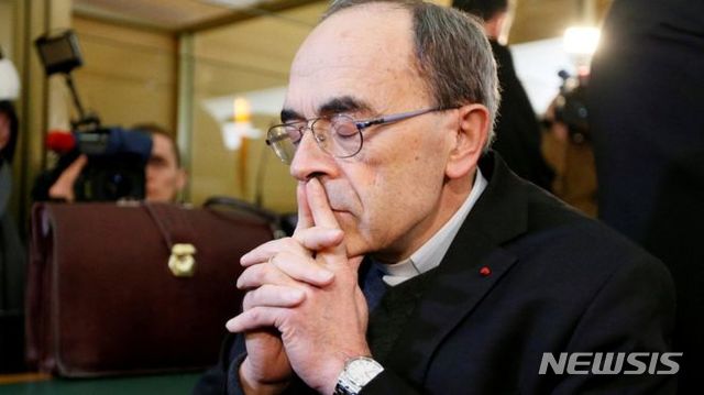 바르바렝 추기경 <BBC 캡쳐> 