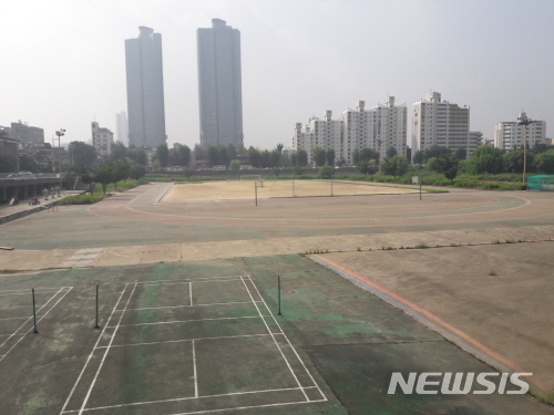 【서울=뉴시스】서울 성동구 '뚝섬유수지 '복합문화체육센터'가 들어설 부지 현재 모습. 2019.03.08. (사진=성동구 제공)