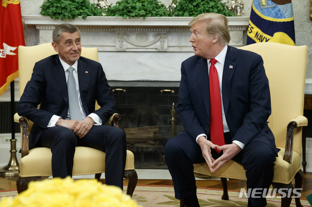 트럼프, 北 동창리 움직임에 이틀연속 "실망스러워" 