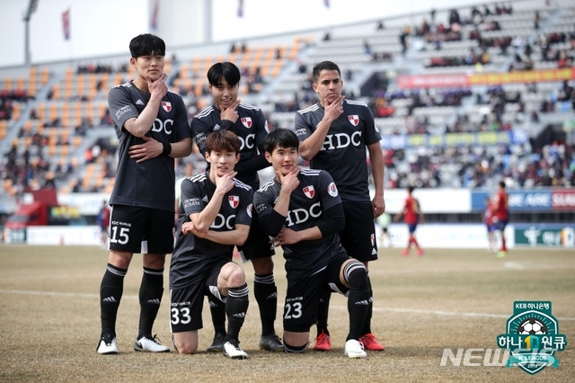 부산 아이파크 이동준