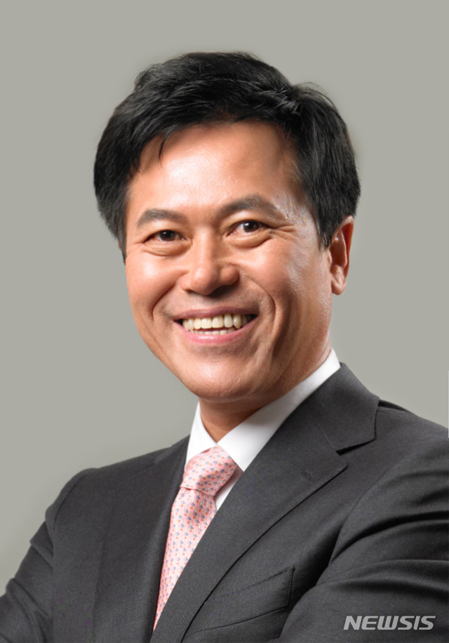 박정호 SK텔레콤 사장 "내달 5일 5G 서비스 출시"