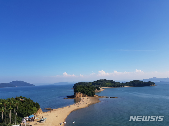【서울=뉴시스】일본 가가와현 '쇼즈 에인절 로드' (사진=하나투어 제공)