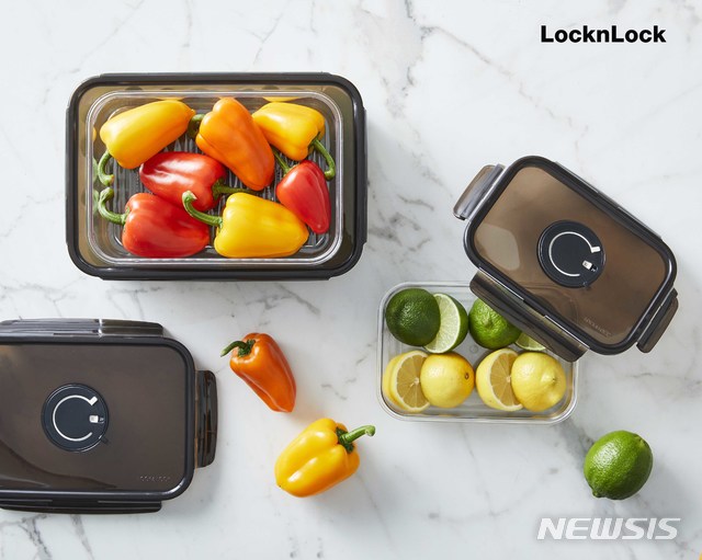 【서울=뉴시스】락앤락의 음식물 보관일자 기능을 탑재한 밀폐용기 '스마트 다이얼' 시리즈. 2019.03.12 (사진=락앤락 제공) photo@newsis.com