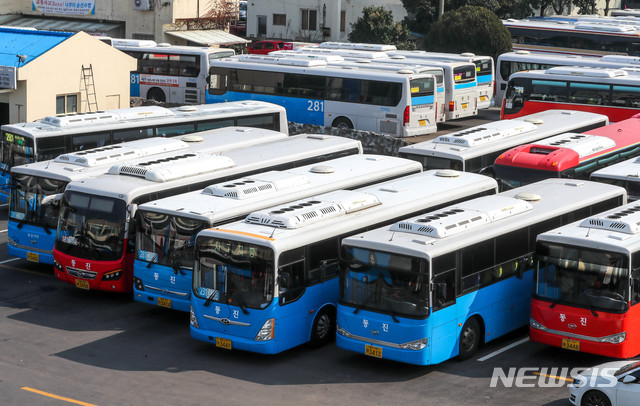 【제주=뉴시스】우장호 기자 = 제주시내버스 모습. 2019.03.12. woo1223@newsis.com