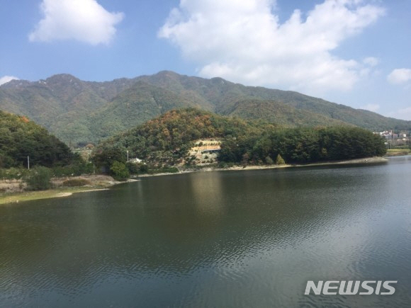 【영동=뉴시스】만수위 자랑하는 저수지.(사진=뉴시스 DB) photo@newsis.com