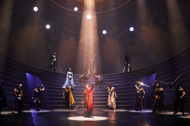 [리뷰]프랑스 뮤지컬, 한국 건너오면 뭐가 될까···'킹아더'