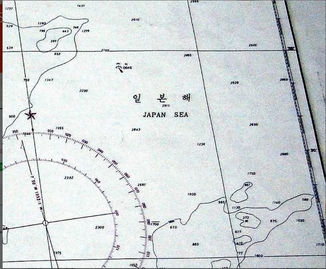 【서울=뉴시스】 일본 요미우리 신문은 18일 한국정부가 1992년 발간한 해도에 '일본어' 표기가 적혀 있는 것을 확인했다고 보도했다. 사진은 요미우리가 증거로 제시한 해도. <사진출처=요미우리> 2019.03.18 