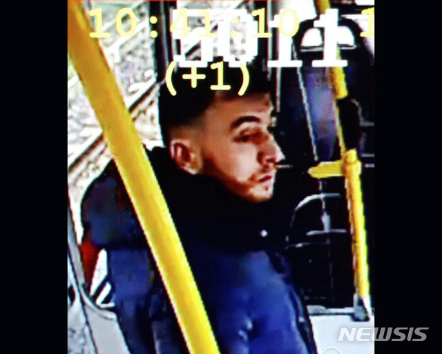 【위트레흐트=AP/뉴시스】 네덜란드 위트레흐트 경찰이 18일(현지시간) 트램 총기난사 사건 용의자의 모습을 공개했다. 경찰은 용의자가 터키 출신 37세 남성 고크멘 타니스라고 밝혔다. 2019.3.18