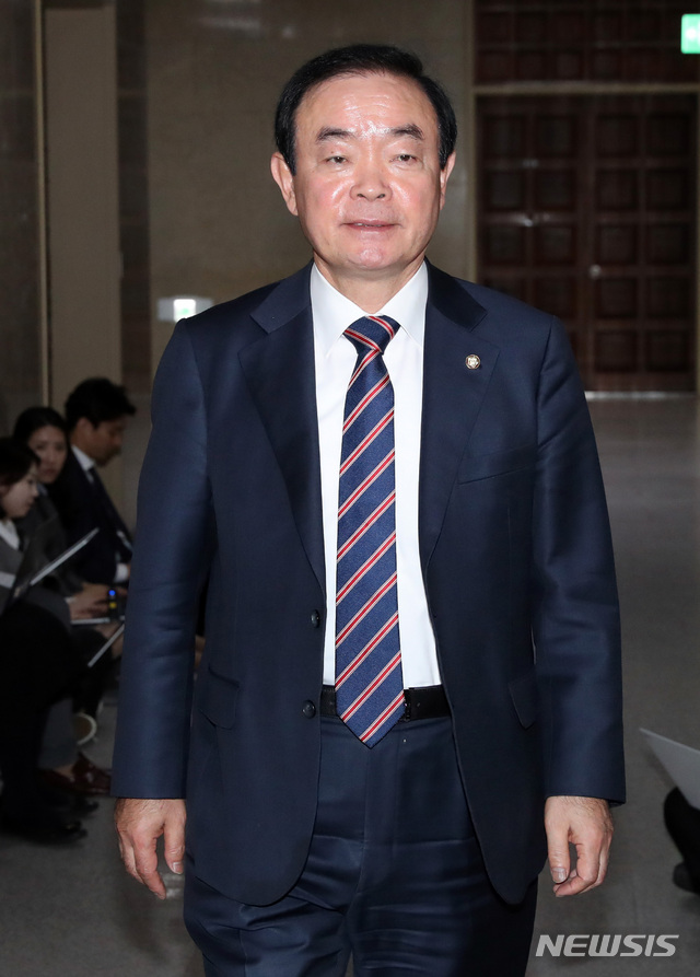 【서울=뉴시스】박영태 기자 = 19일 오전 서울 영등포구 여의도 국회 운영위원장실에서 열린 원내대표 회동에 장병완 민주평화당 원내대표가 참석하고 있다. 2019.03.19. since1999@newsis.com