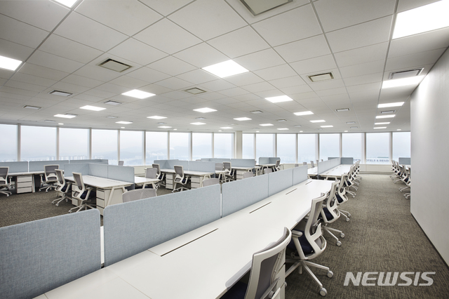 【서울=뉴시스】워크플렉스 롯데월드타워 66인실