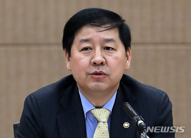 【서울=뉴시스】이영환 기자 = 구윤철 기획재정부 제2차관이 20일 오후 서울 서초구 서울지방조달청에서 열린 제1차 재정정책자문회의(시ㆍ도위원)에 참석해 인사말을 하고 있다. 2019.03.20. 20hwan@newsis.com