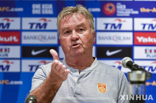 【쿠알라룸푸르=신화/뉴시스】거스 히딩크 중국 U23 대표팀 감독이 21일(현지시간) 말레이시아 쿠알라룸푸르에서 열리는 2020 아시아축구연맹(AFC) U23 챔피언십 예선전 J조 말레이시아와의 경기를 하루 앞두고 기자회견을 하고 있다. 2019.03.21.