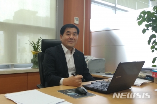 【서울=뉴시스】김정주 유영제약 전 부사장이 오토파지사이언스 대표이사로 취임했다. 2019.03.25.(사진= 유영제약 제공)photo@newsis.com