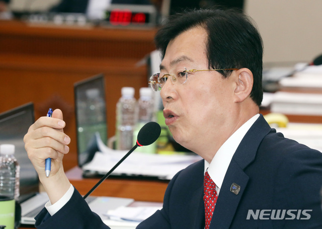 【서울=뉴시스】박영태 기자 =이만희 자유한국당 의원. 2019.03.26.since1999@newsis.com