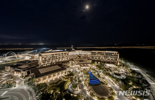 【인천=뉴시스】파라다이스시티 전체 야경