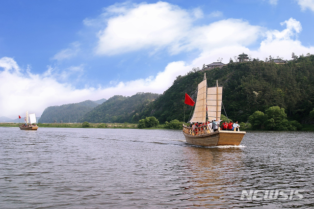 【나주=뉴시스】 = 사진은 옛 향수를 느낄 수 있는 영산강 황포돛배 체험 프로그램. 2019.03.29 (사진=나주시 제공) photo@newsis.com