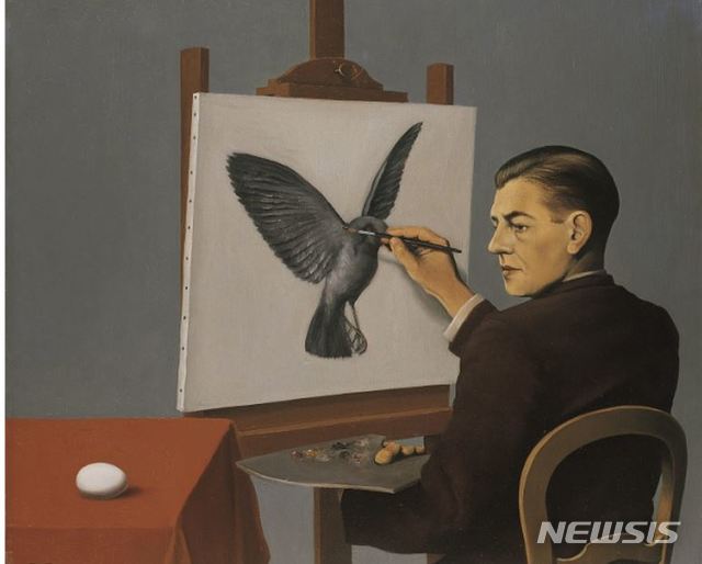 【서울=뉴시스】 르네 마르리트 <통찰력>, 1936년 Framed reproduction© 2017 Charly Herscovici c/o SABAM