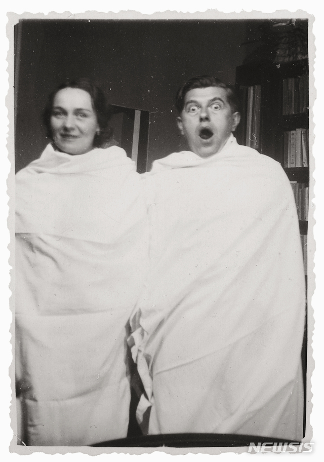 【서울=뉴시스】 꽃다발, 1937. 조제트와 르네 마그리트, 에세헴 거리, 브뤼셀