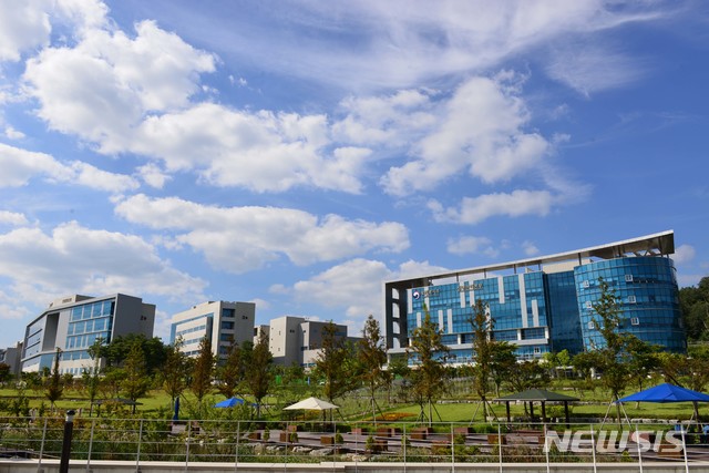 [세종=뉴시스] 질병관리본부 및 국립보건연구원 전경. 2019.04.01. (사진=질병관리본부 제공) photo@newsis.com