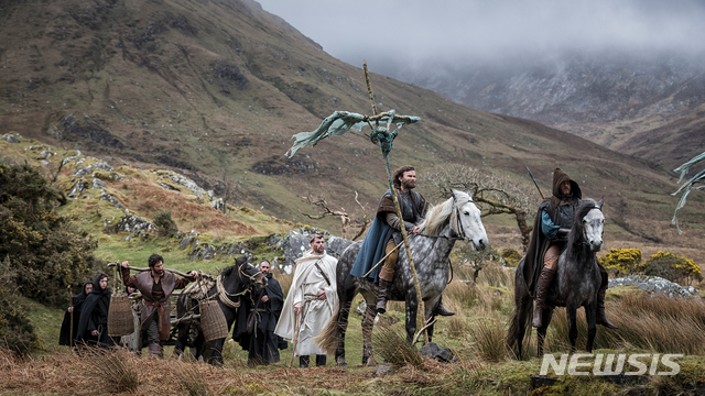 [리뷰]사극이든 현대물이든 사람은 사람, 영화 '필그리미지'