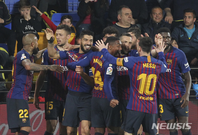 【비야레알=AP/뉴시스】 바르셀로나 선수단