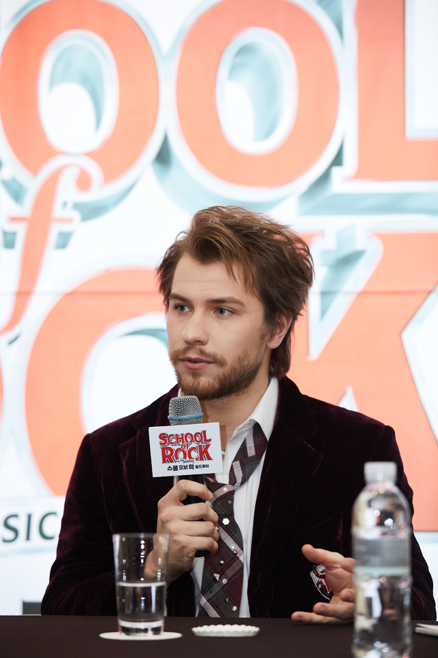 코너 존 글룰리 ©에스앤코