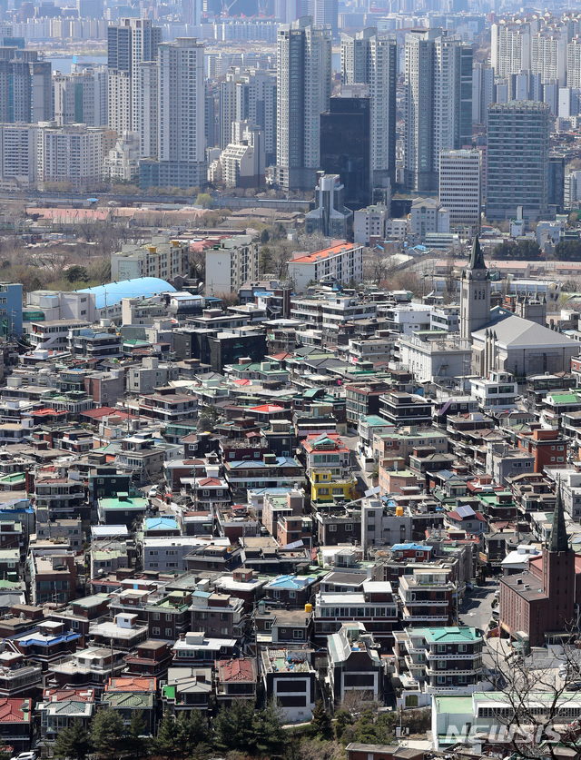 '투기잡고 공급늘리고'…부동산정책 투트랙 유지, 왜? 