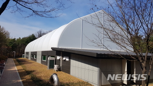 【서울=뉴시스】서울 강서구 봉제산다목적체육관 전경. 2019.04.09. (사진=강서구 제공)