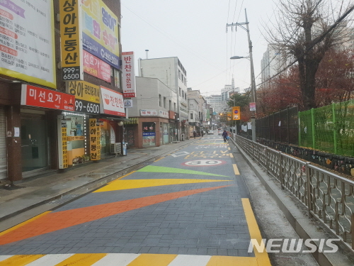 【서울=뉴시스】서울 도봉구 창동초교 어린이정비구역 공사 완료. 2019.04.09. (사진=도봉구 제공)