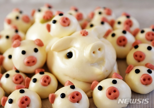 [원추 오늘의운세]돼지띠 음력 1·3·5월생, 차차 나아집니다