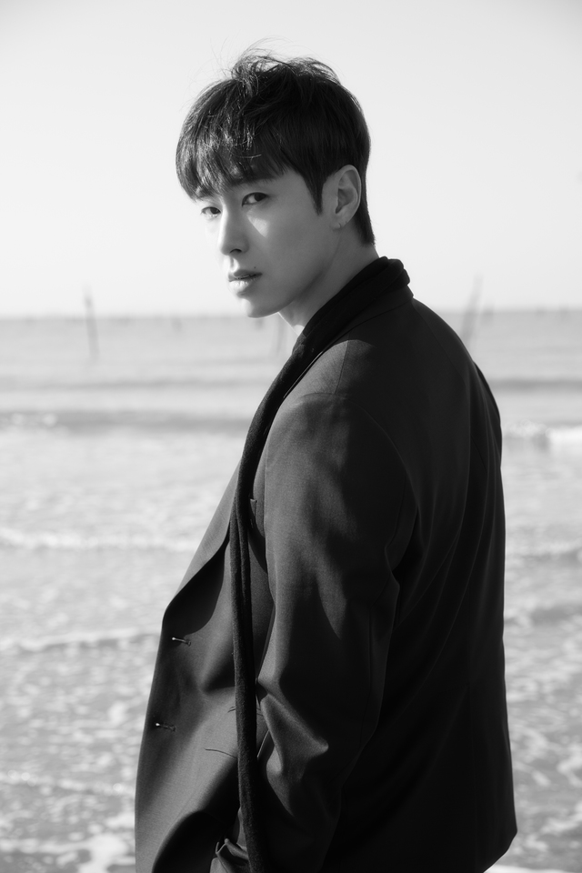 유노윤호, 데뷔 16년만에 첫 솔로앨범···'진짜 색깔들' 