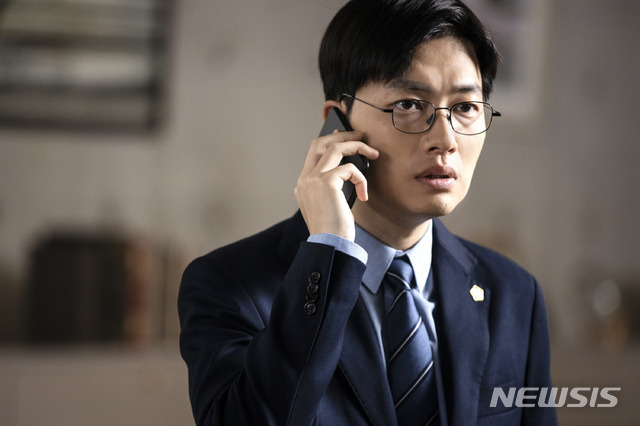 미안함·약속···무서운 어른들이 봐야할 영화 '어린 의뢰인'
