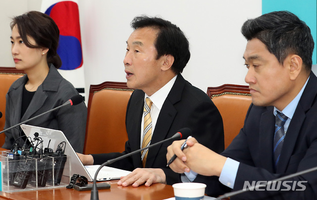 【서울=뉴시스】이종철 기자 = 바른미래당 손학규 대표가 12일 서울 여의도 국회에서 외교 안보 현안 관련 기자간담회를 하고 있다. 2019.04.12. jc4321@newsis.com