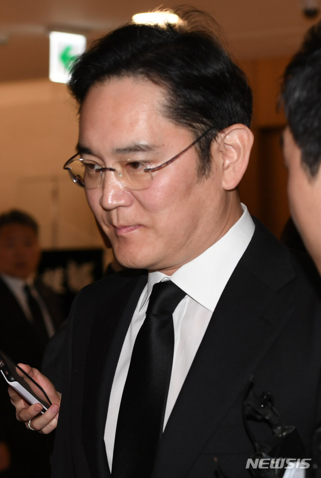 【서울=뉴시스】배훈식 기자 = 지난 13일 오전 이재용 삼성전자 부회장 모습. 2019.04.13. dahora83@newsis.com