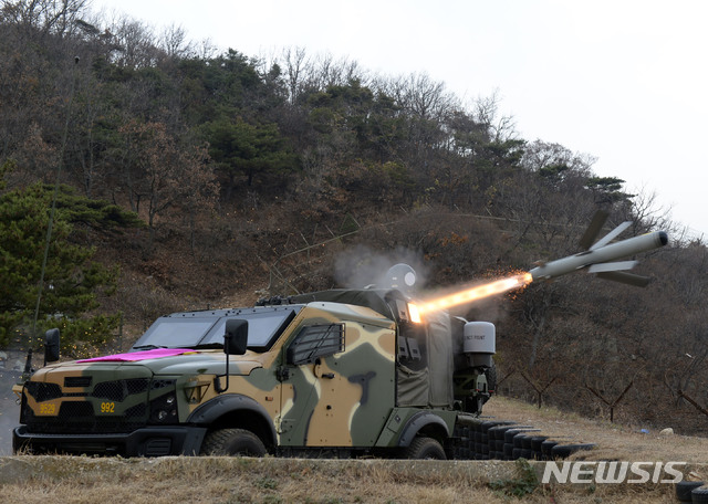 【서울=뉴시스】 스파이크 미사일 시험사격 모습. (뉴시스DB) 