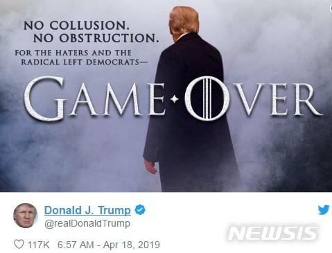 【로스앤젤레스=뉴시스】 도널드 트럼프 미국 대통령은 18일(현지시간) 윌리엄 바 법무장관이 로버트 뮬러 특검팀의 수사보고서에 대한 기자회견을 마친 직후 의기양양한 트윗을 올렸다.<사진=트럼프 대통령 트위터 캡처> 2019.04.18