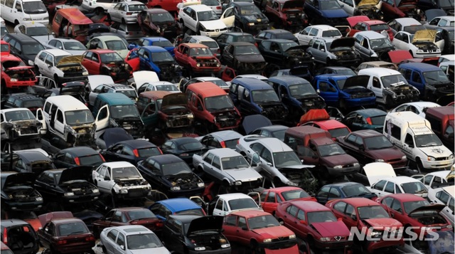 【서울=뉴시스】사진은 포스코 리포트 '폐차 후 철 스크랩은 어떻게 될까?'에서 발췌