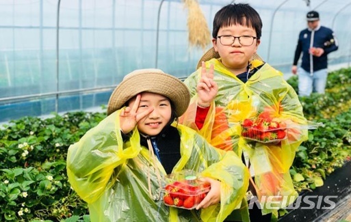 【대구=뉴시스】배소영 기자 = 대구지방환경청은 5월25일까지 경북 청도군 운문산에서 '봄철 자연 속 오감만족 운문산 생태관광' 프로그램을 운영한다고 21일 밝혔다. 2019.04.21.photo@newsis.com