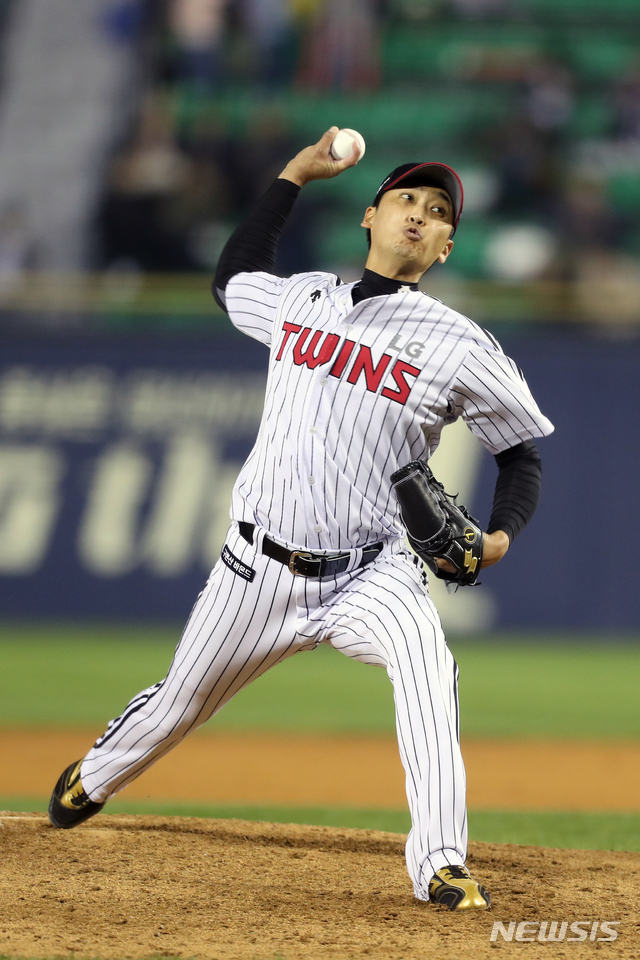 【서울=뉴시스】 LG 트윈스 심수창이 19일 잠실 키움 히어로즈와의 경기에서 역투하고 있다. (사진= LG 제공)