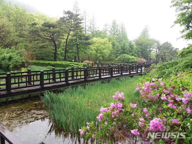 【안동=뉴시스】 포항의 경북수목원 전경.  2019.04.21  (사진=경북도 제공)