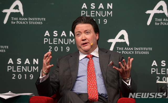 【서울=뉴시스】홍효식 기자 = 마크 내퍼 미국 국무부 부차관보 대행이 지난 4월23일 서울 용산구 그랜드 하얏트 호텔에서 아산정책연구원 주최로 열린 아산플래넘 2019에 참석해 '한미-동맹'을 주제로 이야기하고 있다. 2019.04.23. yesphoto@newsis.com