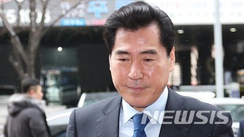 【의왕=뉴시스】 박석희 기자 =공직선거법위반 혐의로 26일 벌금 100만원을 선고 받은 김상돈 의왕시장. 