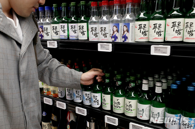 조세연 "맥주·막걸리만 종량세 우선 적용…소주는 유예"(종합)