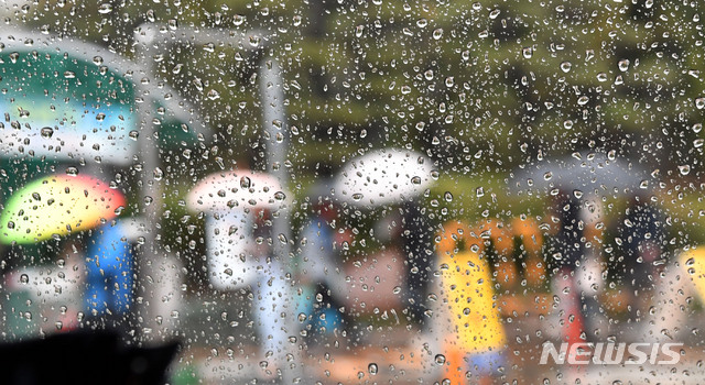 제주·남부부터 장맛비…밤에 전국 확대
