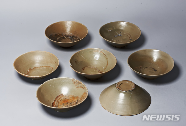 보물 제2022호, 군위 인각사 출토 공양구 일괄 (청자완)