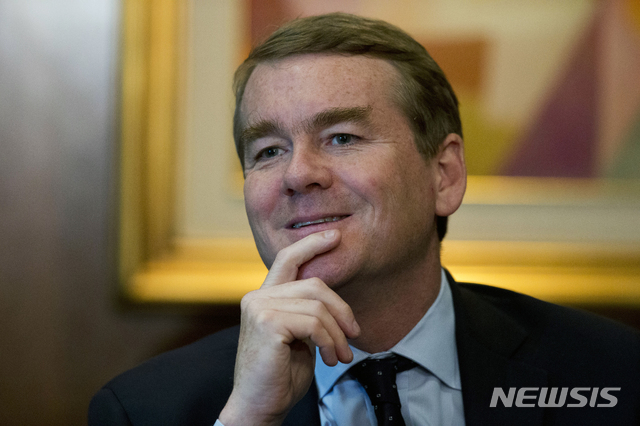 [서울=뉴시스]마이클 베넷 상원의원. (사진=AP통신) 2019.05.03.