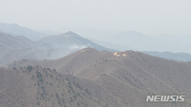 4일 발생한 고성 민통선 산불 모습. 